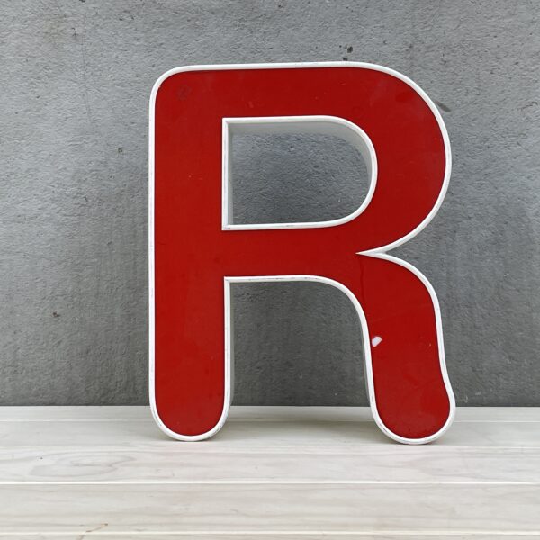 Buchstabe R – rot